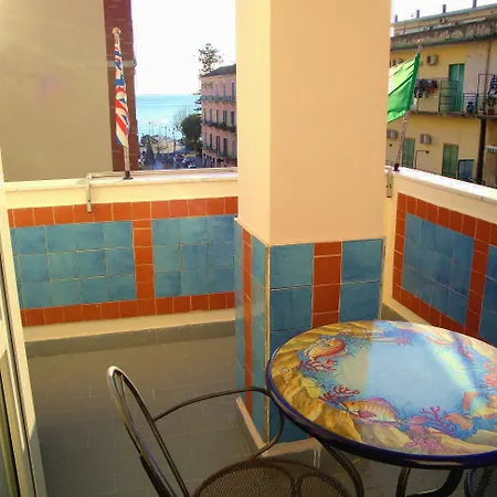Meublè Casa Mannini 4*