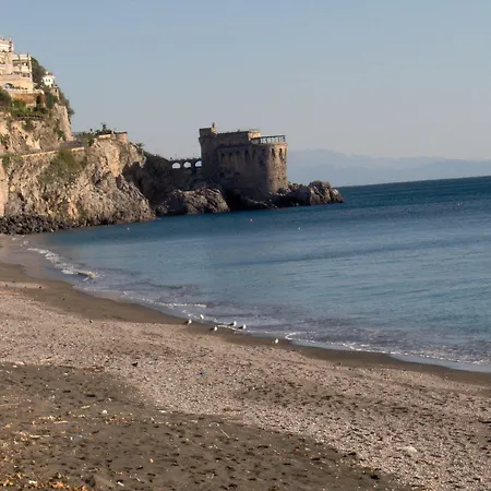 Meublè Casa Mannini Bed & Breakfast 4*