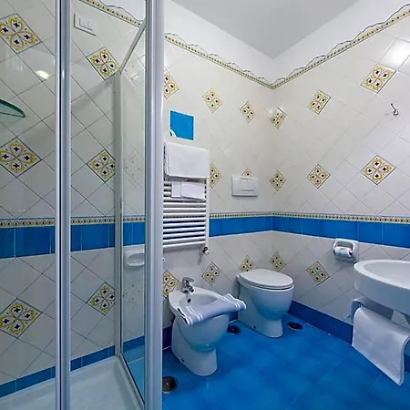 Bed & Breakfast Meublè Casa Mannini 4*