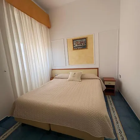 Meuble Casa Mannini Bed & Breakfast 4*