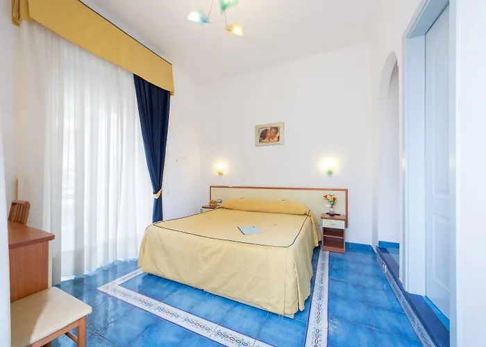 Alojamento de Acomodação e Pequeno-almoço Meuble Casa Mannini 4*